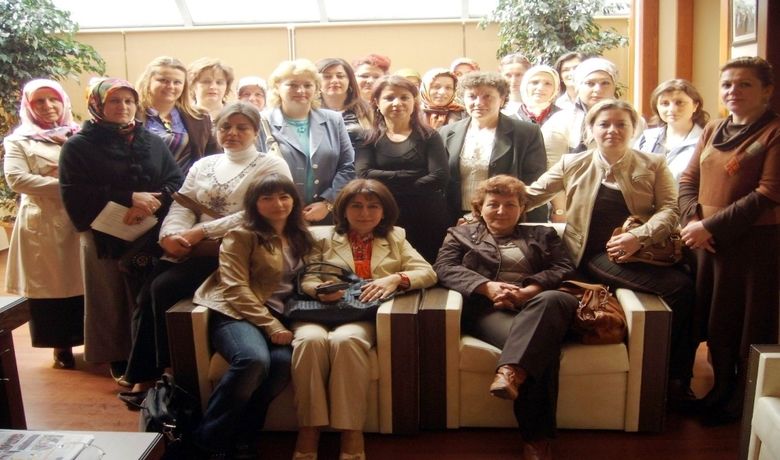 Bafra Tso Kadın Girişimcileri Topladı - Samsun'un Bafra Ticaret ve Sanayi Odası'na (TSO) bağlı olarak çalışmalarını yürütecek "Kadın Girişimciler Çalışma Gurubu" için tanışma ve bilgilendirme toplantısı yapıldı.