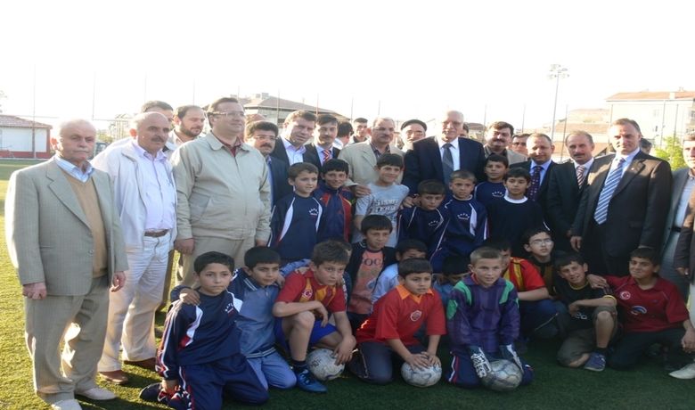 Tff Başkanı Doğan'dan Bafra Belediyespor'a Ziyaret - Türkiye Futbol Federasyonu (TFF) Başkanı Hasan Doğan, Bafra Belediyespor'u ziyaret etti.