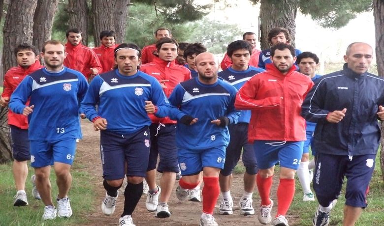 Tff 3. Lig Bafra Belediyespor Zirveye Kilitlendi - TFF 3. Lig 4. Grup'ta mücadele eden Bafra Belediyespor, Yimpaş Yosgatspor maçı hazırlıklarına başladı.