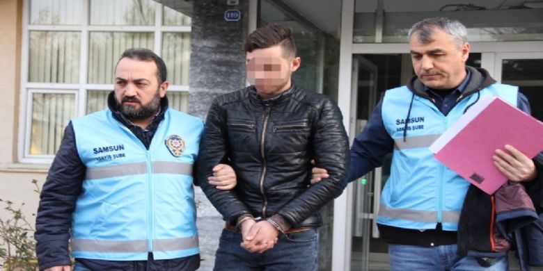 Samsun'da Bıçaklı Saldırı: 1 Yaralı - Samsunda bıçaklı saldırıya uğrayan bir kişi hastanelik oldu