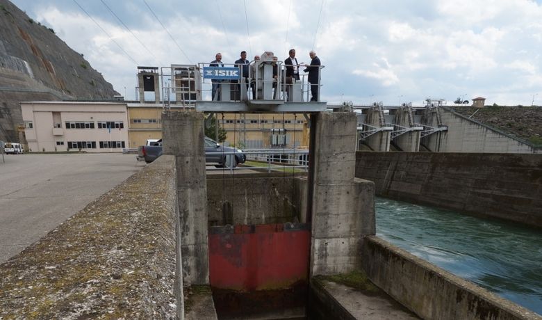Bafra Ovası'na Can Suyu Salındı - Kızılırmak Nehri üzerinde kurulan, Derbent Hidroelektrik ve Sulama Barajı’nda düzenlenen sade bir törenle kapaklar açılarak Bafra Ovası’na su salındı.