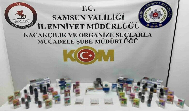 Samsun’da bin 660 adetdoldurulmuş makaron sigara ele geçirildi - Samsun’da polis tarafından makaron sigara, elektronik sigara ve sigara sarma makinesi ele geçirildi.
